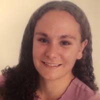 Sara Hooper's Instagram, Twitter & Facebook