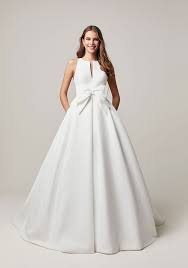Jesus Peiro 2021 Collection Wedding Dress Style 219 Miss Bush In 2020 Wedding Dress Styles Wedding Dresses Wonderful Dress