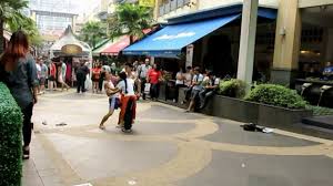 Nestled in the heart of mutiara damansara, the curve is accessible via 5 ways namely the north klang valley expressway (nkve), lebuhraya damansara puchong (ldp), sprint highway (penchala link), damansara perdana, and persiaran surian. Thaiexpress Flashmob At Kuala Lumpur The Curve Shopping Mall Youtube