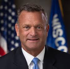 Today, I had the pleasure to welcome a new intern to my office