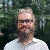 40+ perfiles de «Maximillian»