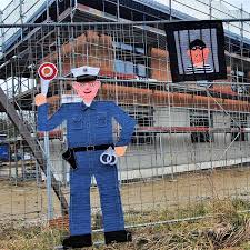 Auf backinjob.de finden sie für wasserburg am inn aktuell 563 offene stellenangebote. Wasserburg Hakel Kunstwerk An Baustelle Zum Neubau Polizeistation In Der Burgau Wasserburg Am Inn