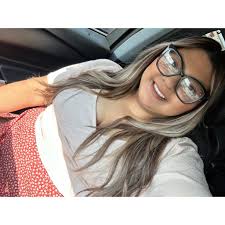 Hello I'm looking for a pretty place to take quinceanera pictures in Austin  that doesn't cost much prefer free but it doesn't matter