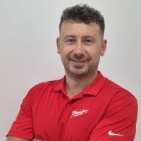 10+ profiluri „Adrian Brad”