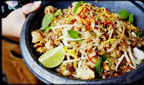 Hugh Bonneville Lord Grantham Downton Abbey Pad Thai Recipe On Jamie And Jimmy S Friday Night Feast Pad Thai Friday Night Feast Pad Thai Recipe