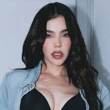 Ambar Hernandez's Instagram, Twitter & Facebook