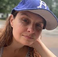 Nell Becker's Instagram, Twitter & Facebook