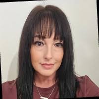 Kimberly Pitzer's Instagram, Twitter & Facebook