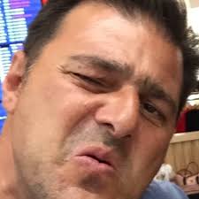 Dan Colombo Russell (@Danicolrus)