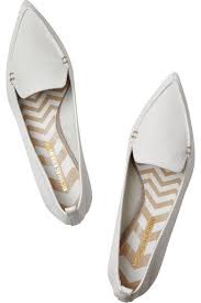 Black And White Pointed Toe Flats Textured Leather Point Toe Flats Nicholas Kirkwood Bridal Shoes Shoes White Pointed Toe Shoes Shoe Boots Pointed Toe Flats