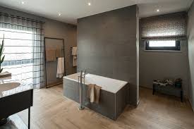 Maxim Gemutliches Badezimmer Mit Holzboden Moderne Badezimmer Von Fingerhaus Gmbh Bauunternehmen In Frankenberg Eder Modern Homify Gemutliches Badezimmer Neue Badezimmerideen Badezimmer Holzboden