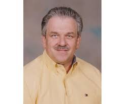 Steven Dowell's Instagram, Twitter & Facebook