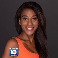 So, it's time for a change. I gave up seeing my hairstylist March 2020  because it seemed like the safe thing to do during a pandemic. Now that  things are looking better🙏,