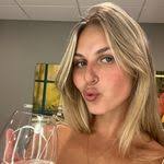 Isabelle Potts's Instagram, Twitter & Facebook