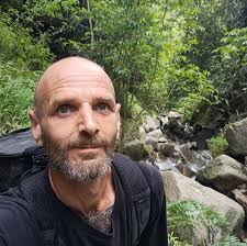 Where to find Deluca L400 v6 petrol parts?