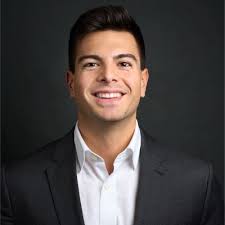 personalgrowth #brandevolution #entrepreneurship #jewishbusinesswoman  #communitybuilder #founderjourney #womeninbusiness #superconnector  #linkedindiaries