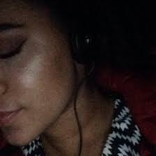 Julia Leal (julialealsilva7)