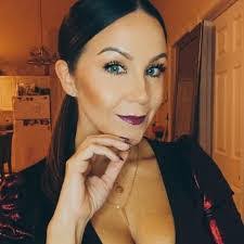 Andrea Hertel's Instagram, Twitter & Facebook