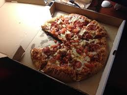 Fresh Large And Tasty Pizza 14 Inch For 20 Bilde Av Red Bug Motors Pizza I Jekyll Island Tripadvisor