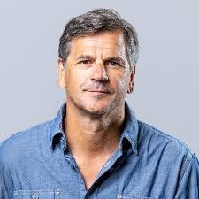 Ray Rivera's Instagram, Twitter & Facebook