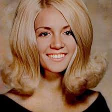 Patty Hopper's Instagram, Twitter & Facebook