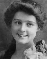 Fullerton Local Landmark No. 70 — the Dewella Apartments (234-236 East  Wilshire Avenue) The only apartment court ever built in Fullerton, the  Dewella Apartments opened for public viewing