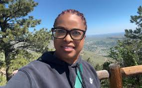 Introduction and travel photo sharing