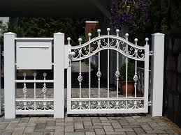 Vomek Schmiedeeiserne Zaune K P1010529 Schmiedeeiserne Zaune Schmiedeeiserne Gartentore Eingangstor Design