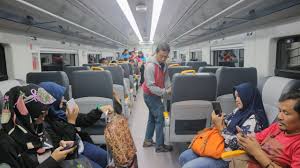 Cara membuat bau kereta anda baik. Ke Mana Kotoran Manusia Setelah Buang Air Di Kereta Dan Pesawat Era Id