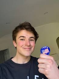 Harry Sisson's Instagram, Twitter & Facebook