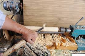 When turning, the gouge, chisel or scraper being used should always remain in contact with the tool rest. 7 Best Wood Lathe Chucks Of 2021 Reviews Guides