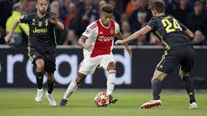 Ajax stond vrijdag op het trainingsveld om zich voor te bereiden op het eredivisieduel tegen fc utrecht. Neres Gegen Den Trend Ajax Amsterdams Wertvollster Profi Verlangert Vertrag Transfermarkt