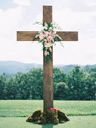 North Carolina Wedding In The Mountains Wedding Ceremony Flowers Wedding Ceremony Decorations Indoor Wedding Ceremony Decorations