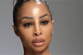 Khanyi mbau are her boyfriend, kudzai terrence mushonga are claiming to be back together and okay. Khanyi Mbau And Lasizwe Respond To The Photoshopped Nose Backlash Drum