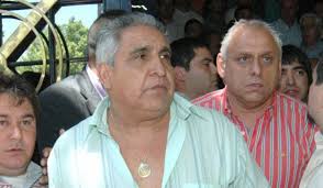 Andrea estudió periodismo y realizo pasantias en medios de noticias importantes de españa, como el pais entre otros. Nodlyfvo9yny6m