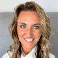 Amber Wetzel's Instagram, Twitter & Facebook