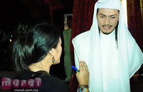 Nora danish was once married to the first son of the former speaker of malaysian parliament tan sri ramli ngah talib, on 20 june 2006 but they divorced in july 2008. Fact Sitifiza S Blog Page 2