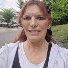 Robyn Streiferd's Instagram, Twitter & Facebook