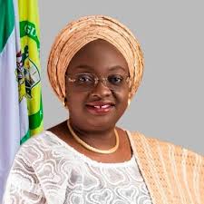 Noimot Salako-Oyedele, FNSE