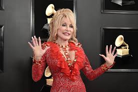 Since the airing of the final episode of designing women, in 1991, actress delta burke has been mainly busy working in small tv appearances for shows such as the wedding bells and dolly parton's heartstrings. Why Does Dolly Parton Wear Fingerless Gloves And Cover Her Hands