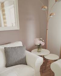 Es steht für feste werte im leben. So Lebe Ich Mein Wohnzimmer Ikea Ektorp Kupfer Taupe Pfingstrosen Taupe Wohnzimmer Wandfarbe Wohnzimmer Haus Deko