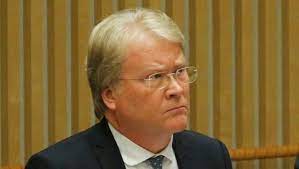 Alla de senaste nyheterna om lars adaktusson från dagens nyheter. Lars Adaktusson Om Rostforklaringen Gav I Uppdrag At Mitt Kansli Att Skriva Dn Se