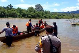 Check spelling or type a new query. Keluarga Sampaikan Kronologis Tiga Pemudik Hanyut Antara News