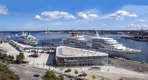 Kiel lies approximately 90 kilometres (56 mi) north of hamburg. Kiel Cruise Terminal Ostseekai Adelte