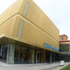 Die städtische galerie im lenbachhaus, die villa des malerfürsten franz von lenbach, gründet ihren. Vieles Wird Anders Das Neue Lenbachhaus Maxvorstadt