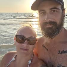 Is it hard to get into Round Em Up Rodeo BBQ?