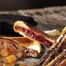 Cherry Chocolate Pudgy Pie Recipe Oh My I M Def Gonna Try Some Pudgy Pie Pudgy Pie Recipes Pudgy Pie Food