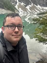 Canadians, we know. Welcome to our country.