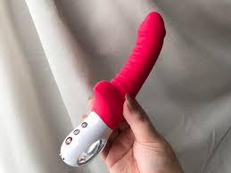 16 Best G-Spot Vibrators 2024, According to Reviews