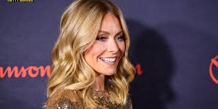 Kelly Ripa reveals embarrassing NSFW moment with Andy Cohen in warning to  fans